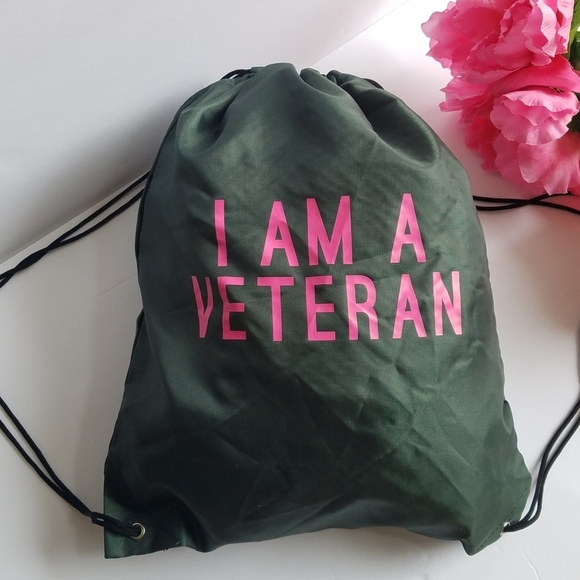 Handbags - "I AM A VETERAN" Drawistring Bag